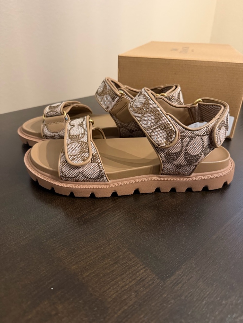 Coach Tan Brynn Cry Sig Sandal size 9 - Picture 7 of 8